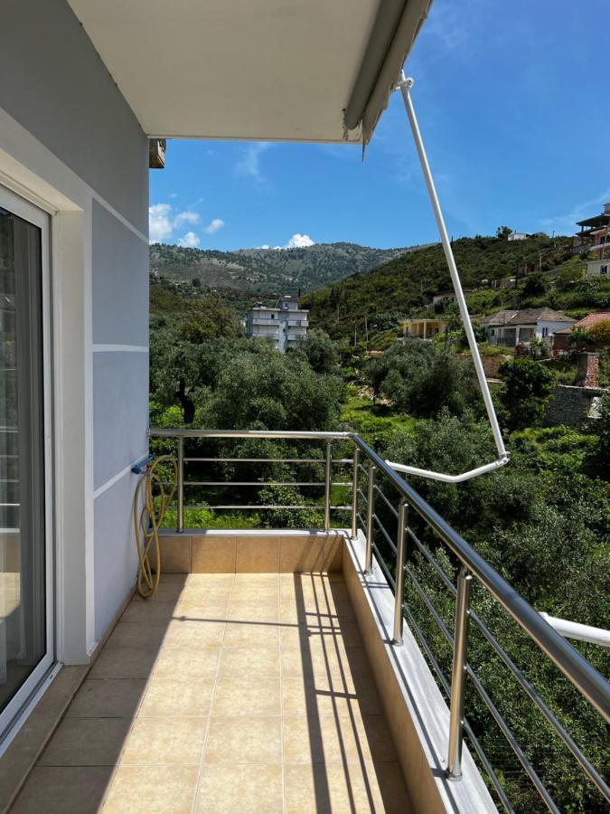 Ilias Family Rooms Himare Exteriör bild