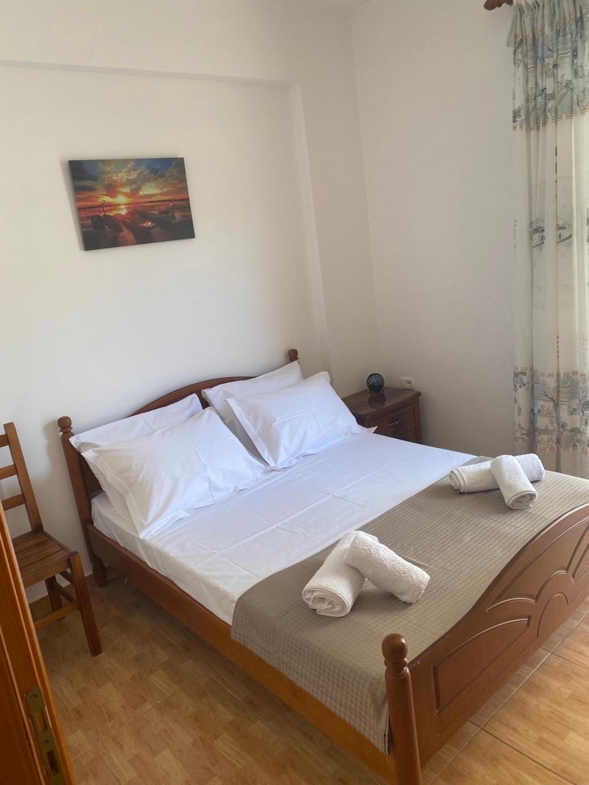 Ilias Family Rooms Himare Exteriör bild